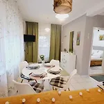 아파트 Borbala Vendeghaz 이걸